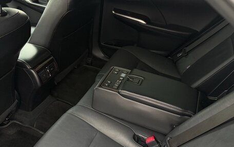 Toyota Camry, 2015 год, 1 950 000 рублей, 13 фотография