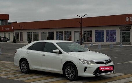 Toyota Camry, 2015 год, 1 950 000 рублей, 2 фотография