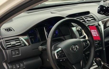 Toyota Camry, 2015 год, 1 950 000 рублей, 10 фотография