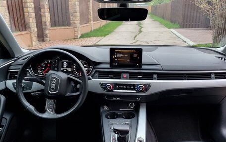 Audi A4, 2018 год, 2 250 000 рублей, 24 фотография