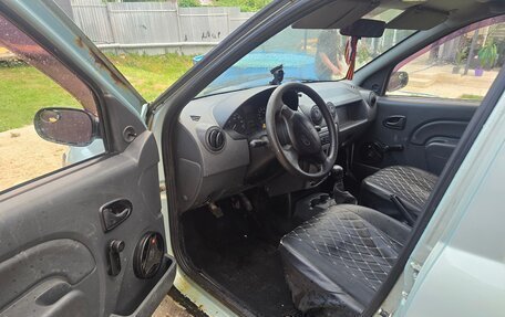 Renault Logan I, 2006 год, 130 000 рублей, 6 фотография