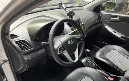 Hyundai Solaris II рестайлинг, 2013 год, 620 000 рублей, 16 фотография