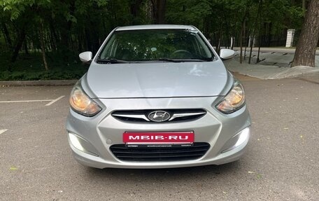 Hyundai Solaris II рестайлинг, 2013 год, 620 000 рублей, 9 фотография