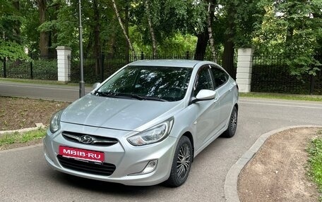 Hyundai Solaris II рестайлинг, 2013 год, 620 000 рублей, 2 фотография