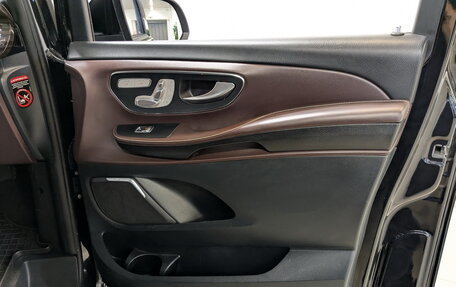 Mercedes-Benz V-Класс, 2019 год, 6 350 000 рублей, 25 фотография