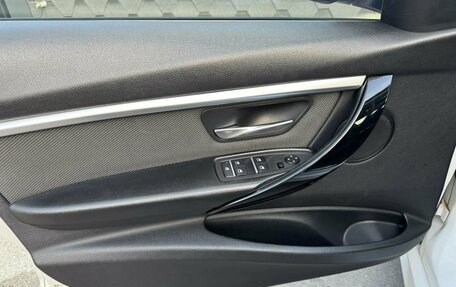BMW 3 серия, 2016 год, 1 850 000 рублей, 18 фотография