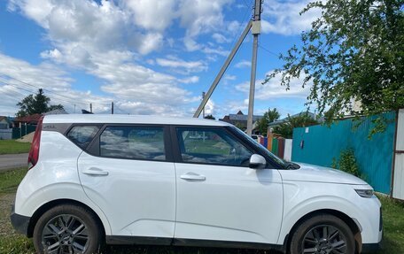 KIA Soul III, 2021 год, 3 000 000 рублей, 2 фотография