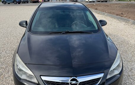 Opel Astra J, 2012 год, 900 000 рублей, 1 фотография