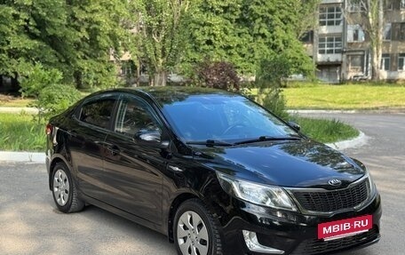 KIA Rio III рестайлинг, 2015 год, 950 000 рублей, 2 фотография