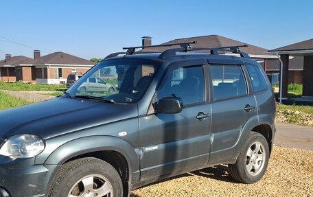 Chevrolet Niva I рестайлинг, 2011 год, 440 000 рублей, 3 фотография