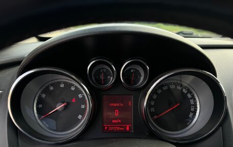 Opel Astra J, 2012 год, 900 000 рублей, 11 фотография