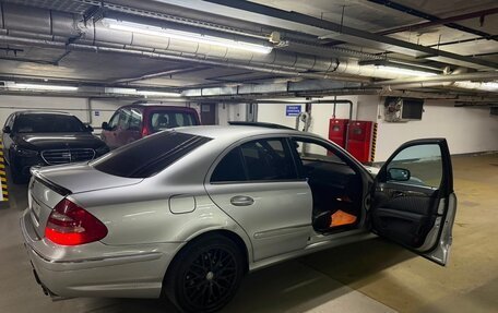 Mercedes-Benz E-Класс, 2002 год, 1 100 000 рублей, 5 фотография