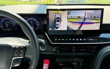 Toyota Camry, 2024 год, 3 450 000 рублей, 10 фотография