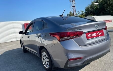Hyundai Solaris II рестайлинг, 2017 год, 697 000 рублей, 1 фотография