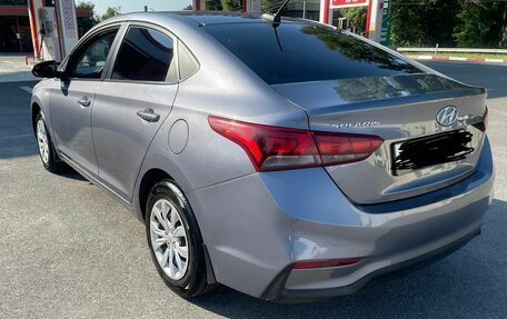 Hyundai Solaris II рестайлинг, 2017 год, 697 000 рублей, 3 фотография