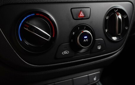 Hyundai Solaris II рестайлинг, 2017 год, 1 169 000 рублей, 16 фотография