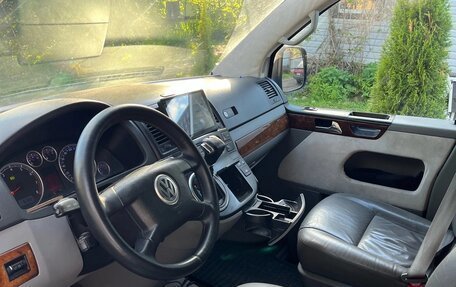 Volkswagen Multivan T5, 2004 год, 1 200 000 рублей, 2 фотография