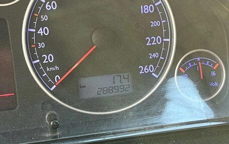 Volkswagen Multivan T5, 2004 год, 1 200 000 рублей, 5 фотография