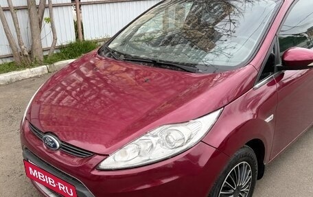 Ford Fiesta, 2011 год, 810 000 рублей, 2 фотография
