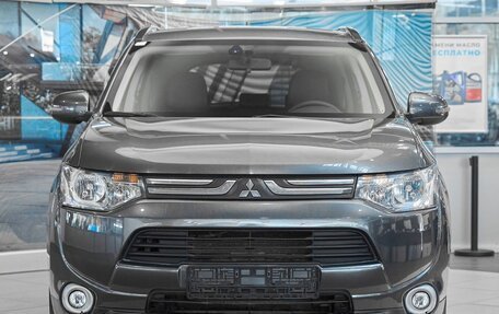 Mitsubishi Outlander III рестайлинг 3, 2013 год, 1 149 000 рублей, 2 фотография