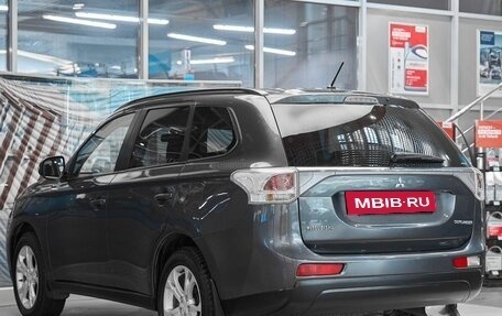 Mitsubishi Outlander III рестайлинг 3, 2013 год, 1 149 000 рублей, 4 фотография