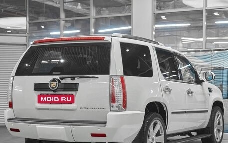 Cadillac Escalade III, 2013 год, 1 849 000 рублей, 6 фотография