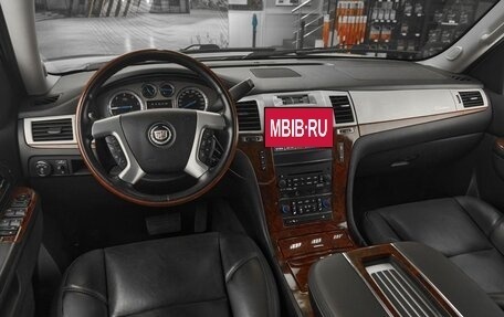 Cadillac Escalade III, 2013 год, 1 849 000 рублей, 7 фотография