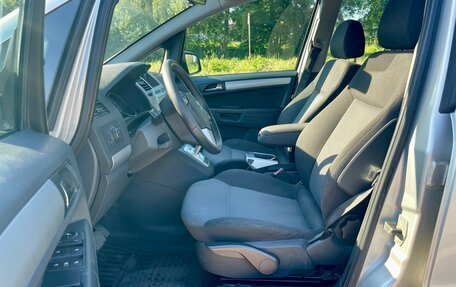 Opel Zafira B, 2010 год, 598 000 рублей, 16 фотография