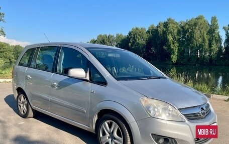 Opel Zafira B, 2010 год, 598 000 рублей, 13 фотография