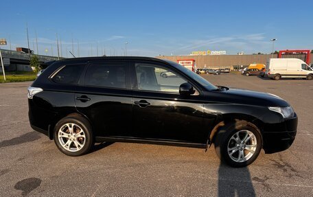 Mitsubishi Outlander III рестайлинг 3, 2014 год, 1 298 000 рублей, 5 фотография
