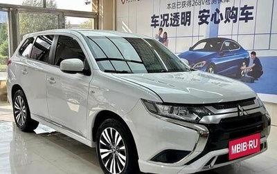 Mitsubishi Outlander III рестайлинг 3, 2022 год, 2 050 000 рублей, 1 фотография