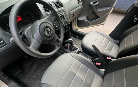 Volkswagen Polo VI (EU Market), 2013 год, 900 000 рублей, 4 фотография