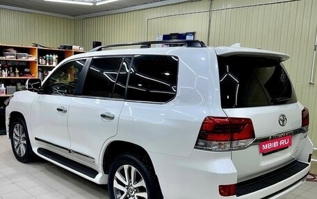 Toyota Land Cruiser 200, 2017 год, 6 800 000 рублей, 2 фотография