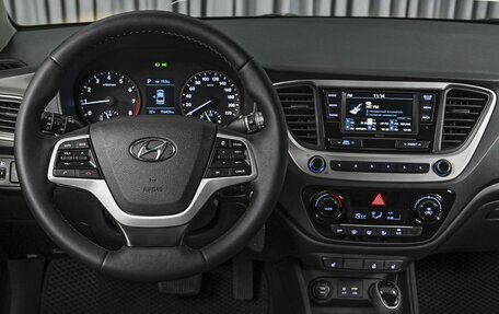 Hyundai Solaris II рестайлинг, 2017 год, 1 430 000 рублей, 13 фотография