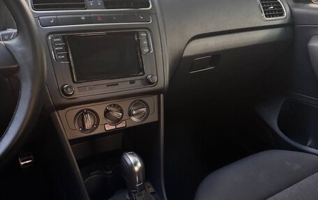 Volkswagen Polo VI (EU Market), 2011 год, 1 300 000 рублей, 8 фотография