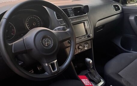 Volkswagen Polo VI (EU Market), 2011 год, 1 300 000 рублей, 7 фотография