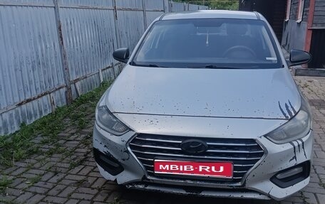 Hyundai Solaris II рестайлинг, 2017 год, 480 000 рублей, 1 фотография