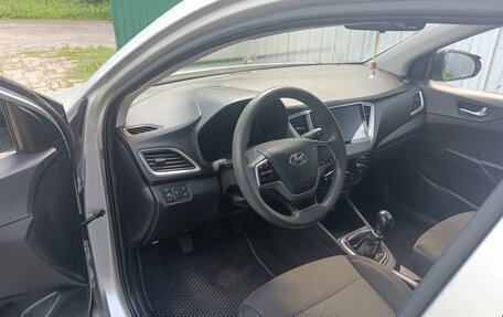 Hyundai Solaris II рестайлинг, 2017 год, 480 000 рублей, 7 фотография