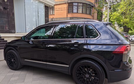 Volkswagen Tiguan II, 2017 год, 2 269 000 рублей, 3 фотография