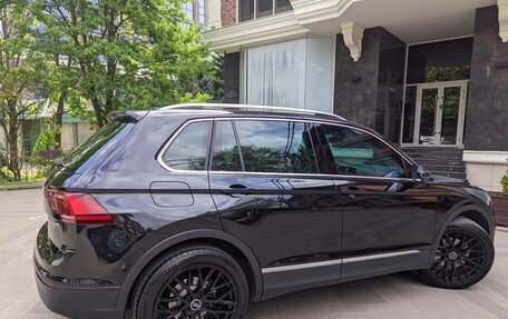 Volkswagen Tiguan II, 2017 год, 2 269 000 рублей, 8 фотография