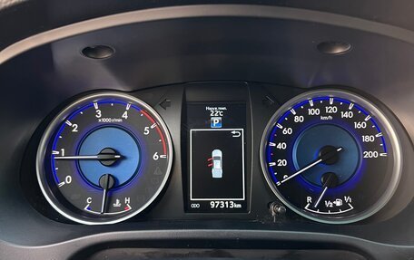 Toyota Hilux VIII, 2017 год, 4 200 000 рублей, 7 фотография