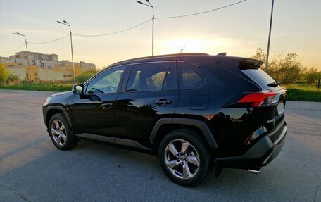 Toyota RAV4, 2022 год, 6 500 000 рублей, 3 фотография