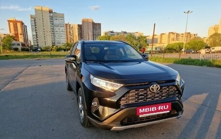 Toyota RAV4, 2022 год, 6 500 000 рублей, 2 фотография