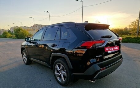 Toyota RAV4, 2022 год, 6 500 000 рублей, 8 фотография