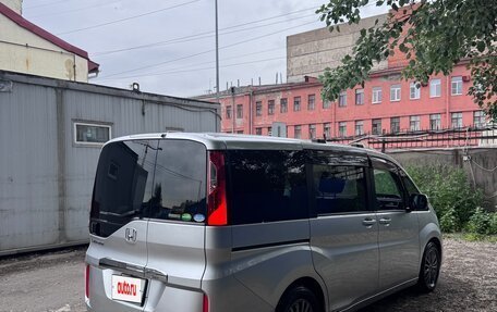 Honda Stepwgn IV, 2019 год, 1 750 000 рублей, 4 фотография