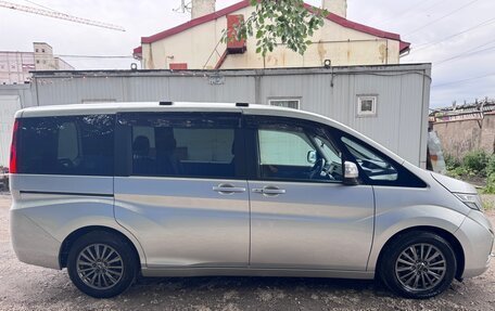 Honda Stepwgn IV, 2019 год, 1 750 000 рублей, 3 фотография