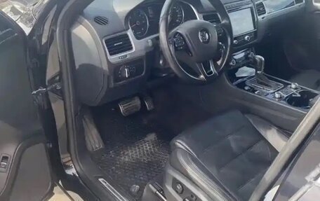 Volkswagen Touareg III, 2016 год, 3 250 000 рублей, 9 фотография