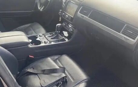 Volkswagen Touareg III, 2016 год, 3 250 000 рублей, 13 фотография