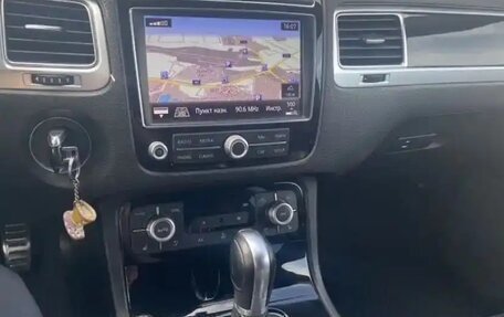 Volkswagen Touareg III, 2016 год, 3 250 000 рублей, 12 фотография