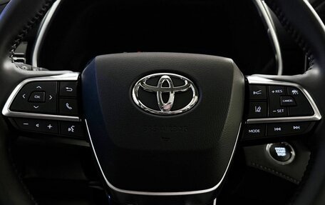 Toyota Highlander, 2026 год, 5 690 000 рублей, 19 фотография